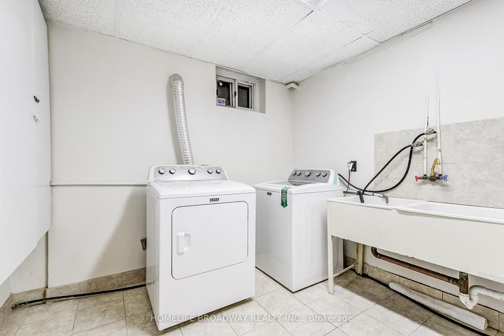 Photo 28 at 45 Hurlingham Crescent, Don Mills, Toronto