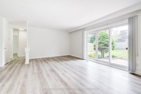 Photo 11 at 45 Hurlingham Crescent, Don Mills, Toronto