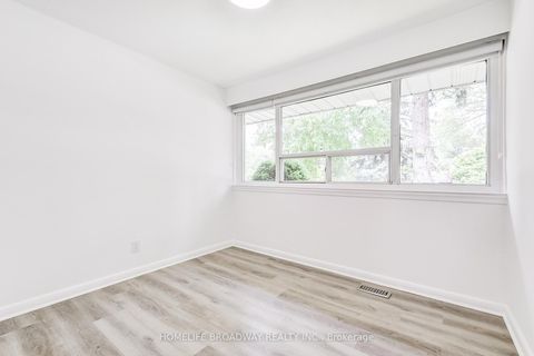 Photo 16 at 45 Hurlingham Crescent, Don Mills, Toronto