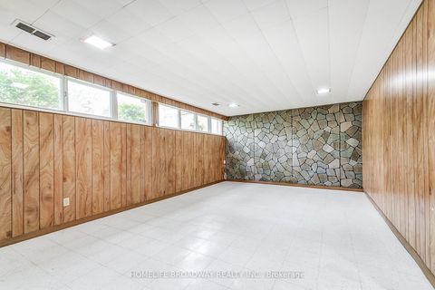 Photo 21 at 45 Hurlingham Crescent, Don Mills, Toronto