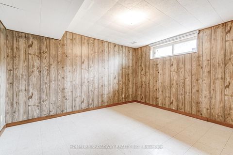 Photo 25 at 45 Hurlingham Crescent, Don Mills, Toronto