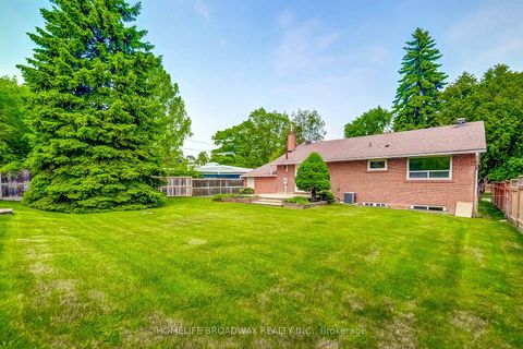 Photo 33 at 45 Hurlingham Crescent, Don Mills, Toronto