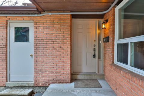 Photo 2 at 242 Tansley Road, Brownridge, Vaughan