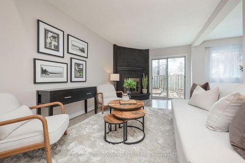 Photo 4 at 242 Tansley Road, Brownridge, Vaughan