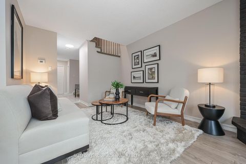 Photo 5 at 242 Tansley Road, Brownridge, Vaughan