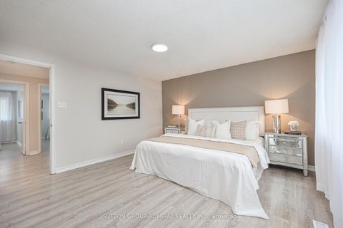 Photo 23 at 242 Tansley Road, Brownridge, Vaughan