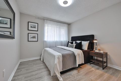 Photo 28 at 242 Tansley Road, Brownridge, Vaughan