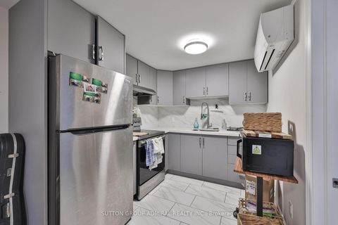 Photo 32 at 242 Tansley Road, Brownridge, Vaughan