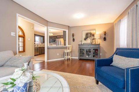 Photo 4 at 10 Wismer Avenue, Northwest, Barrie