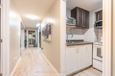 Photo 15 at 10 Wismer Avenue, Northwest, Barrie