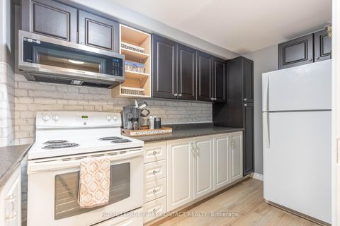 Photo 16 at 10 Wismer Avenue, Northwest, Barrie