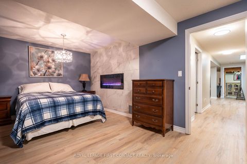 Photo 17 at 10 Wismer Avenue, Northwest, Barrie