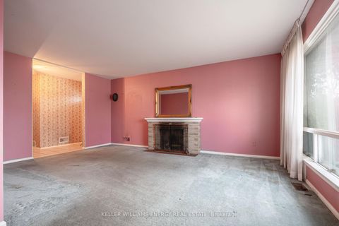 Photo 5 at 159 Princess Margaret Boulevard, Rosethorn, Toronto