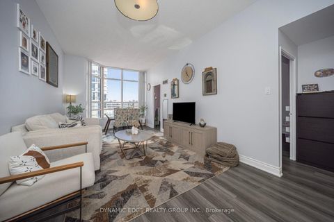 Photo 12 at 1607 - 250 Webb Drive, City Centre, Mississauga