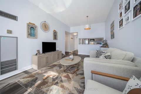 Photo 15 at 1607 - 250 Webb Drive, City Centre, Mississauga