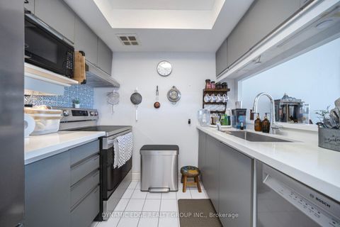 Photo 20 at 1607 - 250 Webb Drive, City Centre, Mississauga