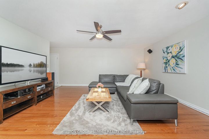 Photo 7 at 1175 Kane Road, Lorne Park, Mississauga