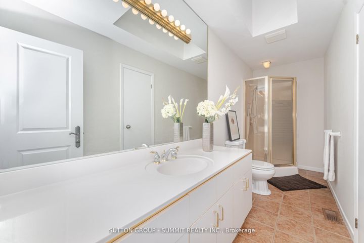 Photo 22 at 1175 Kane Road, Lorne Park, Mississauga