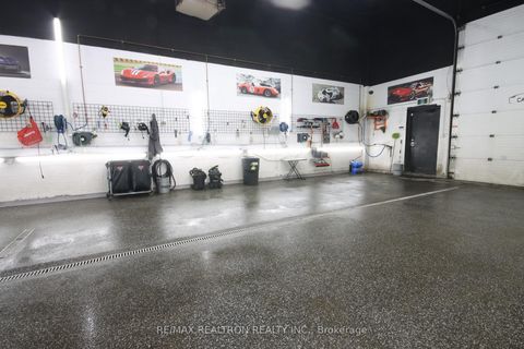 Photo 9 at 6 - 5235 Steeles Avenue W, Humber Summit, Toronto