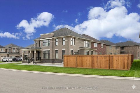 Photo 2 at 49 Ainslee Hill Crescent, Baldwin, Georgina