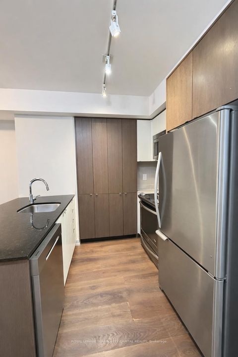 Photo 6 at 1608 - 9 Valhalla Inn Road, City Centre West, Toronto