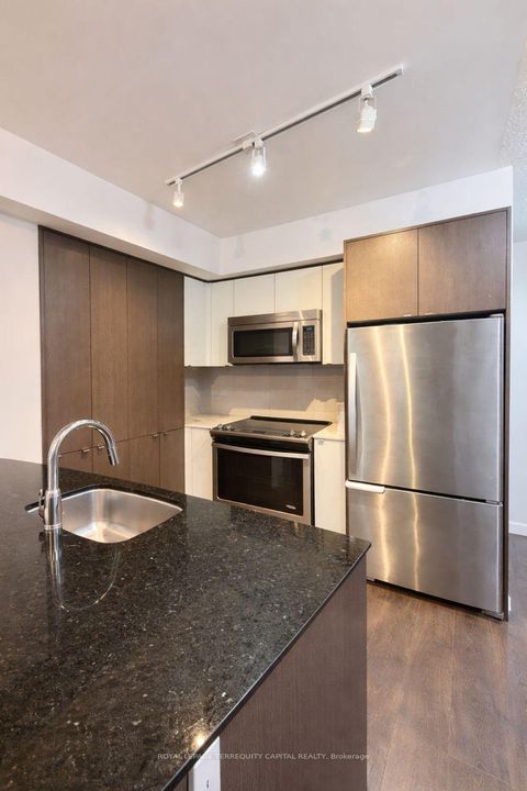 Photo 8 at 1608 - 9 Valhalla Inn Road, City Centre West, Toronto