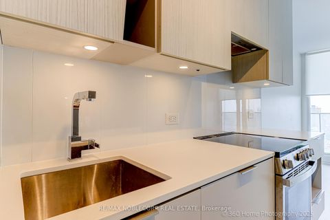 Photo 3 at 2912 - 3900 Confederation Parkway, City Centre, Mississauga