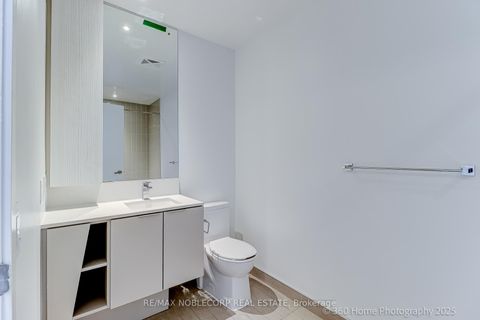 Photo 22 at 2912 - 3900 Confederation Parkway, City Centre, Mississauga