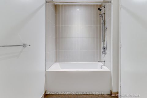 Photo 23 at 2912 - 3900 Confederation Parkway, City Centre, Mississauga