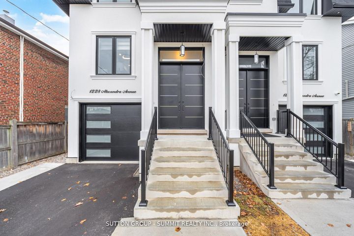 Photo 3 at 1228 Alexandra Avenue, Lakeview, Mississauga