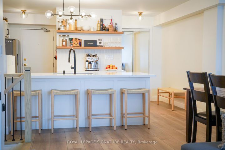 Photo 2 at Th 5 - 118 Finch Avenue W, Newtonbrook West, Toronto