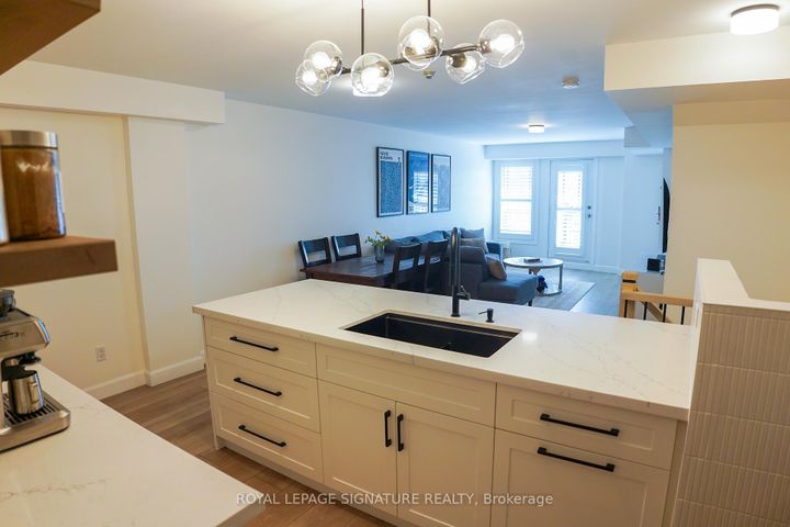 Photo 5 at Th 5 - 118 Finch Avenue W, Newtonbrook West, Toronto