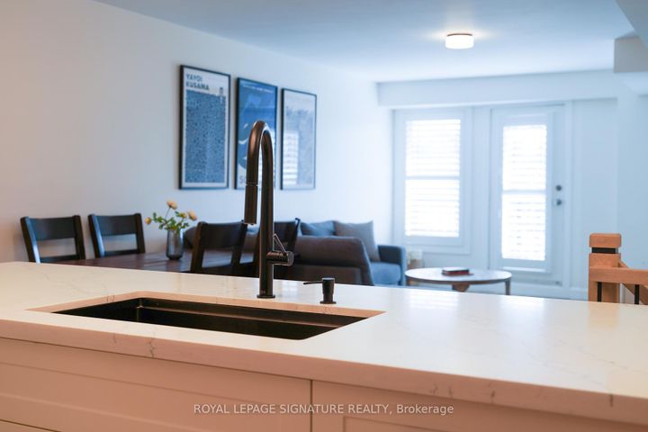 Photo 11 at Th 5 - 118 Finch Avenue W, Newtonbrook West, Toronto