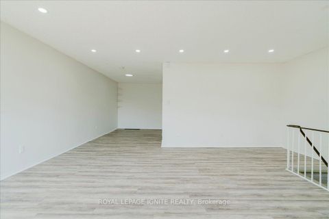 Photo 7 at 1389 Palmetto Drive, Samac, Oshawa