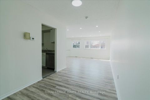 Photo 8 at 1389 Palmetto Drive, Samac, Oshawa