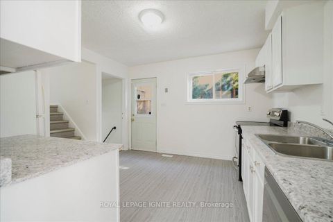 Photo 9 at 1389 Palmetto Drive, Samac, Oshawa