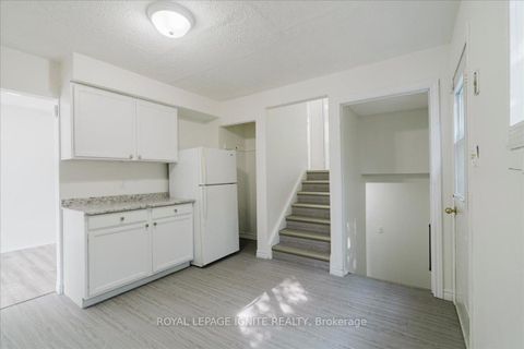 Photo 12 at 1389 Palmetto Drive, Samac, Oshawa