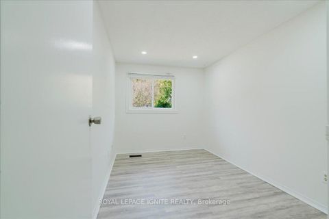 Photo 17 at 1389 Palmetto Drive, Samac, Oshawa