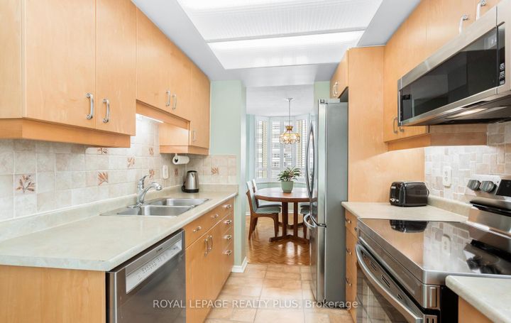 Photo 13 at 803 - 5 Lisa Street, Queen Street Corridor, Brampton