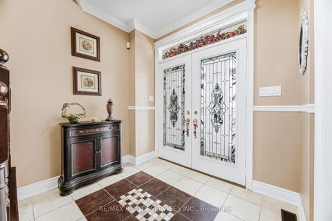 Photo 5 at 7 Waltham Drive, Beaumonde Heights, Toronto