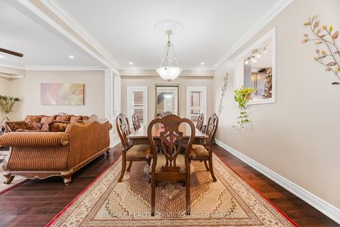 Photo 10 at 7 Waltham Drive, Beaumonde Heights, Toronto