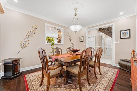 Photo 11 at 7 Waltham Drive, Beaumonde Heights, Toronto