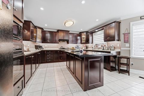 Photo 12 at 7 Waltham Drive, Beaumonde Heights, Toronto