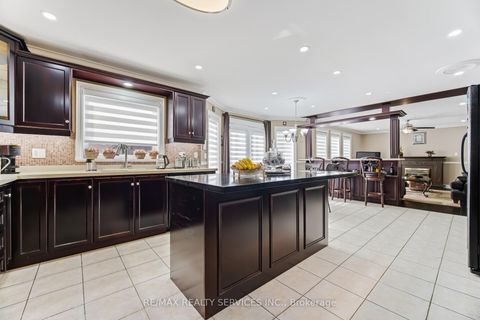 Photo 13 at 7 Waltham Drive, Beaumonde Heights, Toronto