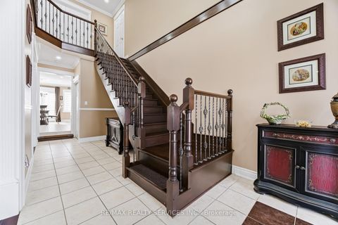 Photo 24 at 7 Waltham Drive, Beaumonde Heights, Toronto