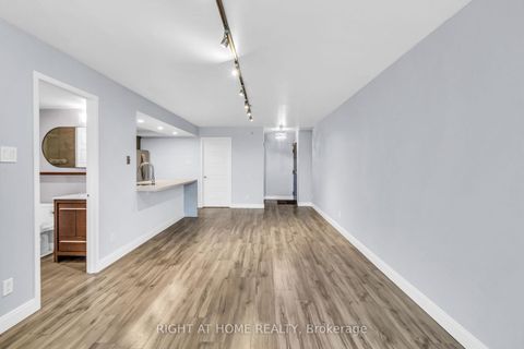 Photo 9 at 406 - 356 Mcrae Drive, Leaside, Toronto
