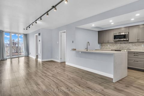 Photo 13 at 406 - 356 Mcrae Drive, Leaside, Toronto