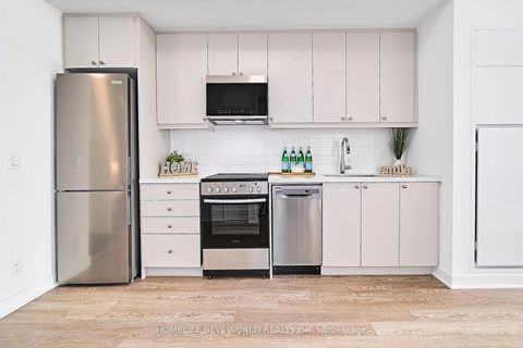 Photo 9 at 330 - 51 Clarington Boulevard, Bowmanville, Clarington