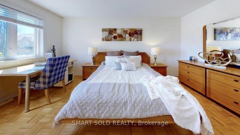 Photo 16 at 208 Cabernet Road, Patterson, Vaughan