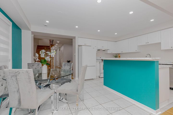 Photo 9 at 102 Sand Cherry Crescent, Wellington, Brampton